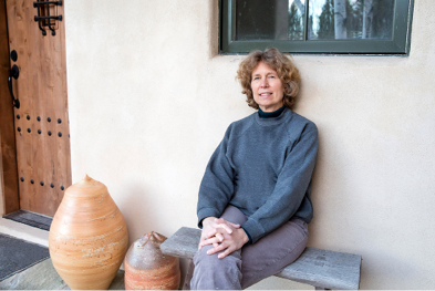 ANN MALLORY AT HER STUDIO; BLEACHER+EVERARD